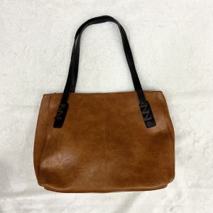 BOLSA GRANDE COM DETALHE ZIGZAG